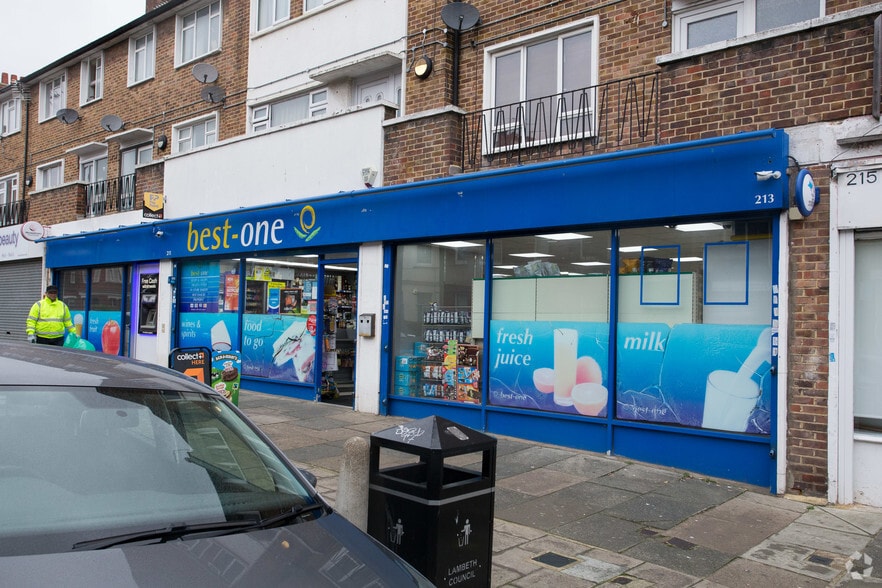 205-217 Amesbury Ave, Londres à louer - Photo du bâtiment - Image 2 de 12