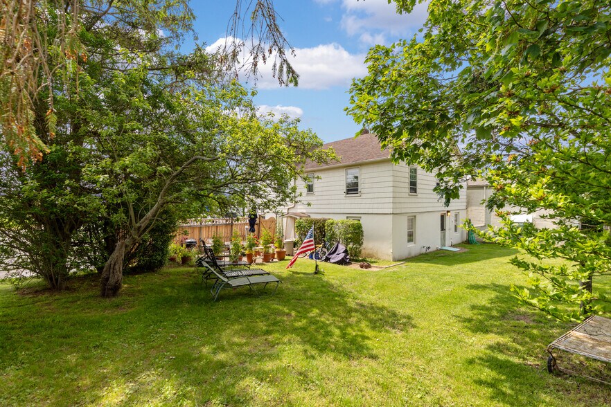 809 Montauk Hwy, Montauk, NY à vendre - Photo du bâtiment - Image 3 de 35