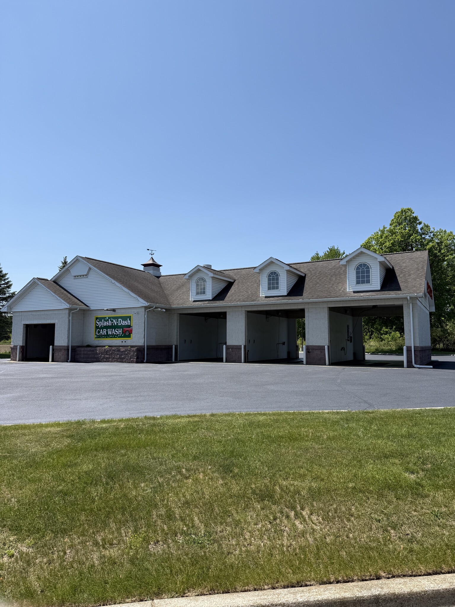 253 W Old Orchard Trl, Coleman, MI for sale Building Photo- Image 1 of 10