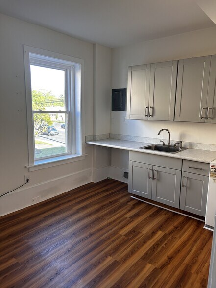 107 E Main St, Purcellville, VA for lease - Interior Photo - Image 2 of 11