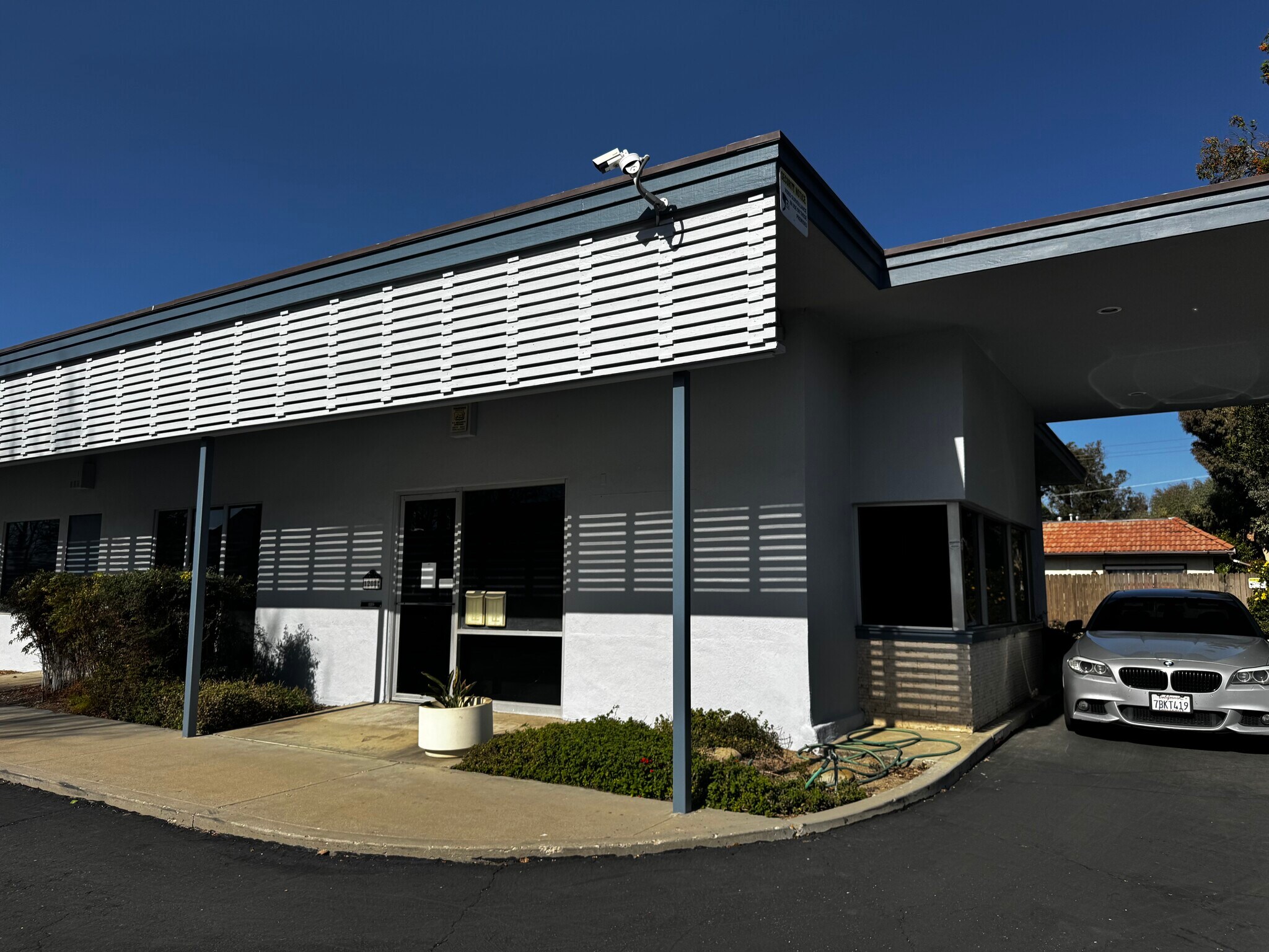 120 Dean Dr, Santa Paula, CA for lease Building Photo- Image 1 of 7
