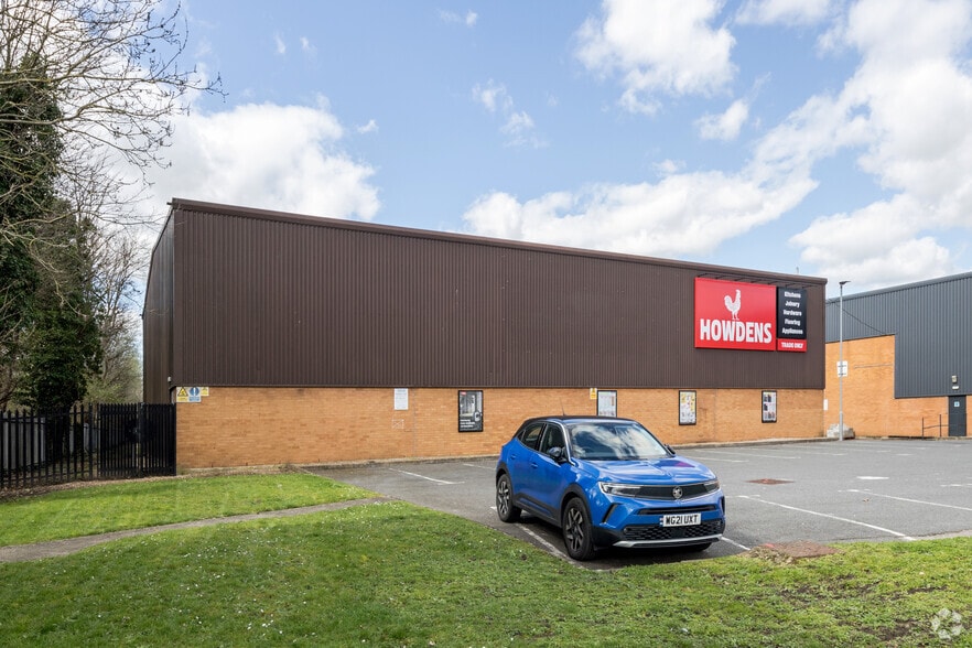 The Path, London for lease - Building Photo - Image 2 of 4