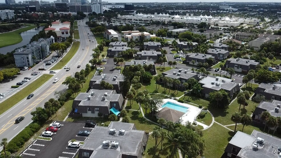 1845 N Congress Ave, West Palm Beach, FL for sale - Building Photo - Image 2 of 17