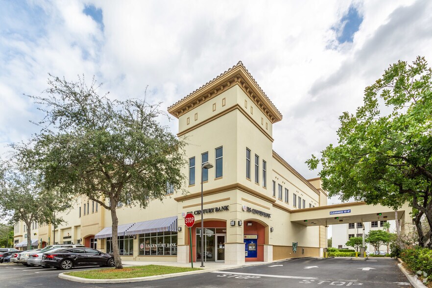 15501-15519 NW 67th Ave, Miami Lakes, FL à louer - Photo du bâtiment - Image 2 de 12