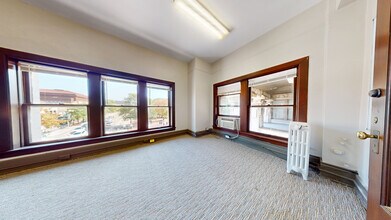 326-330 S State St, Ann Arbor, MI for lease Interior Photo- Image 2 of 4