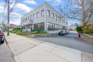 Plus de détails pour 30 S Ocean Ave, Freeport, NY - Bureau à louer