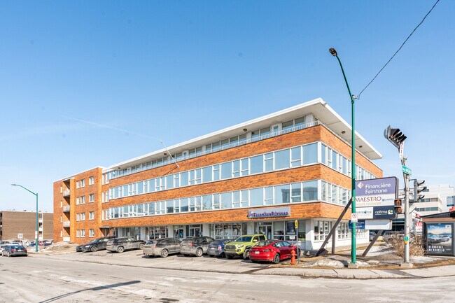 More details for 909-919 Rue Monseigneur-Grandin, Québec, QC - Retail for Lease