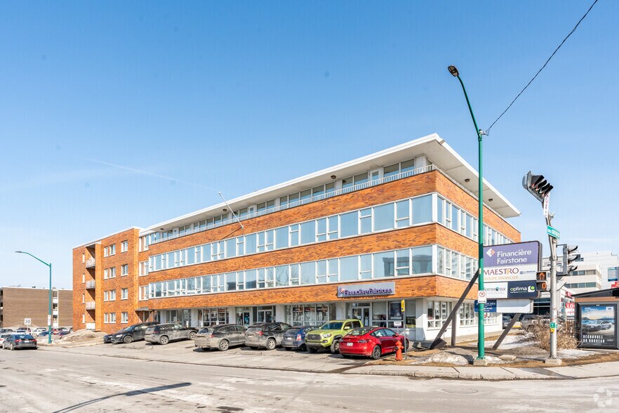 909-919 Rue Monseigneur-Grandin, Québec, QC à louer - Photo principale - Image 1 de 3