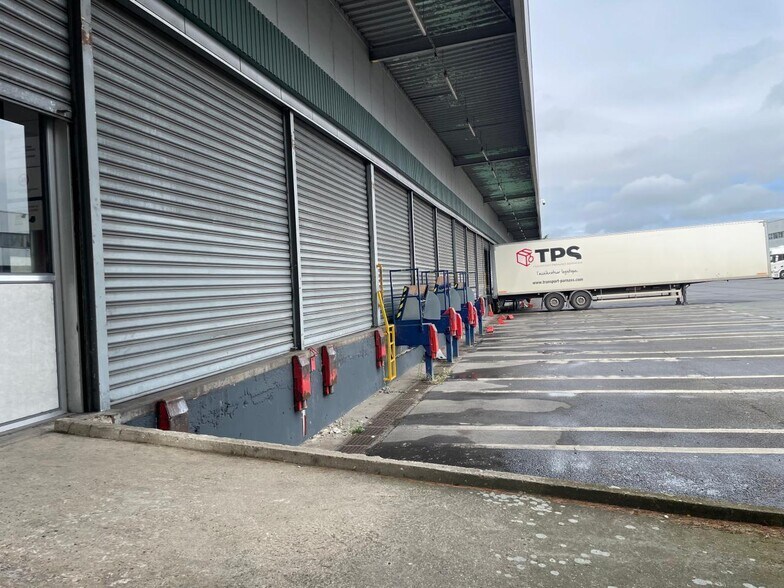 Flex in Aulnay-sous-Bois for lease - Building Photo - Image 3 of 10