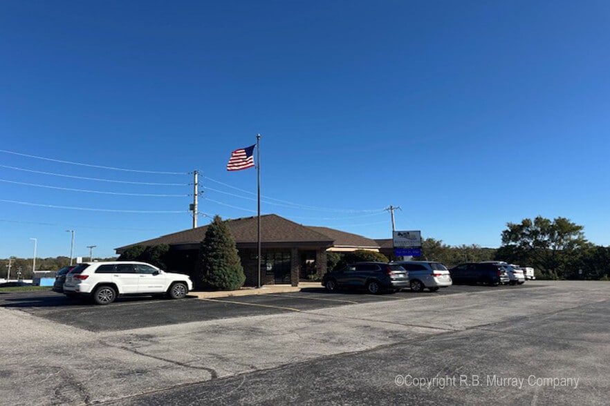 1136 W Jackson St, Ozark, MO à vendre - Photo du bâtiment - Image 2 de 18