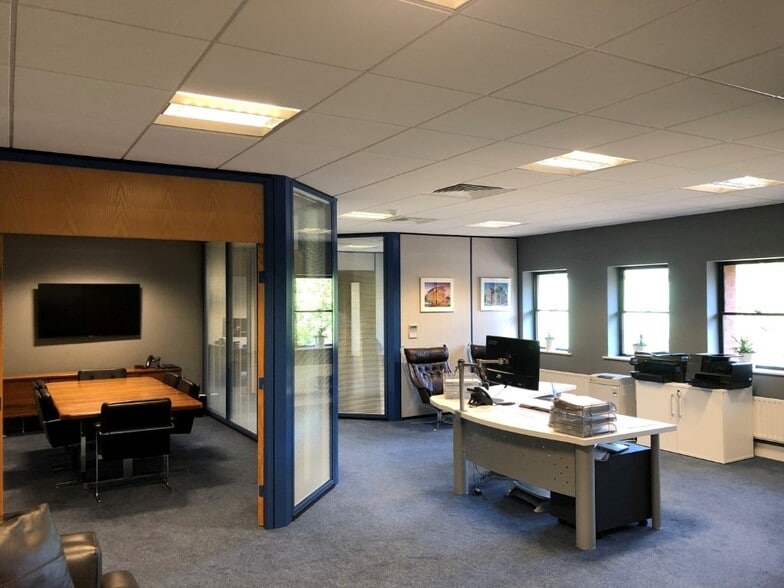 Northbridge Rd, Berkhamsted à louer - Photo intérieure - Image 2 de 5