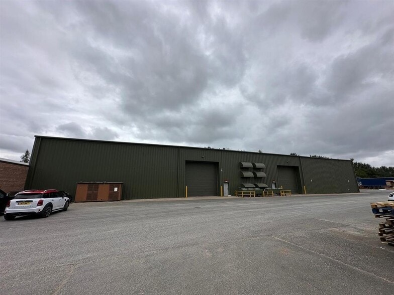 Tate Business Park portfolio of 3 properties for sale on LoopNet.ca - Building Photo - Image 3 of 20