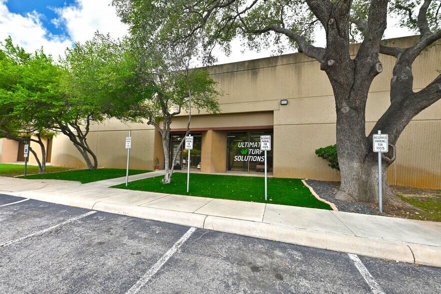 121 Interpark Blvd, San Antonio, TX à louer - Photo du bâtiment - Image 2 de 23