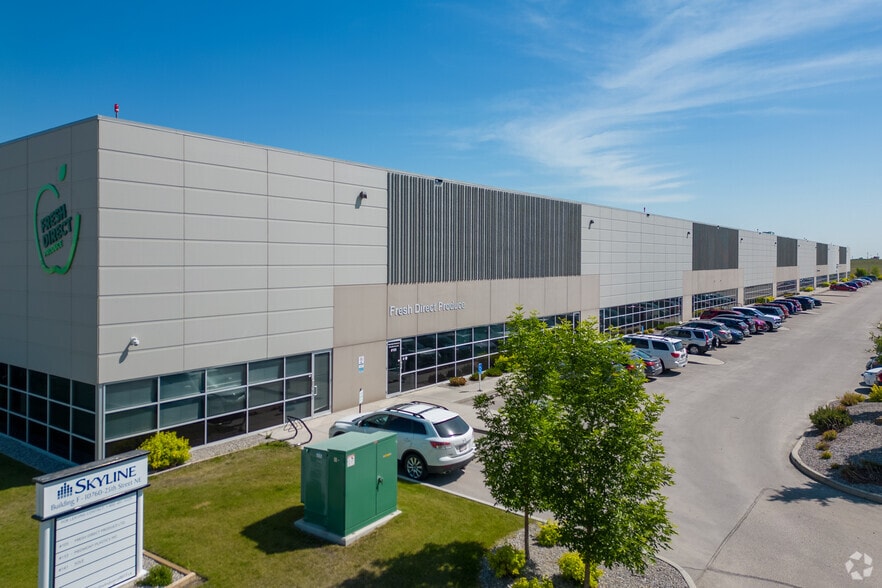 10760 25th St NE, Calgary, AB for lease - Building Photo - Image 2 of 7