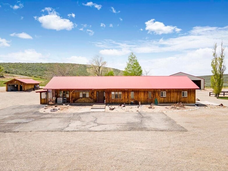 319 W Magic Rd, West Magic, ID à vendre - Photo du bâtiment - Image 2 de 52