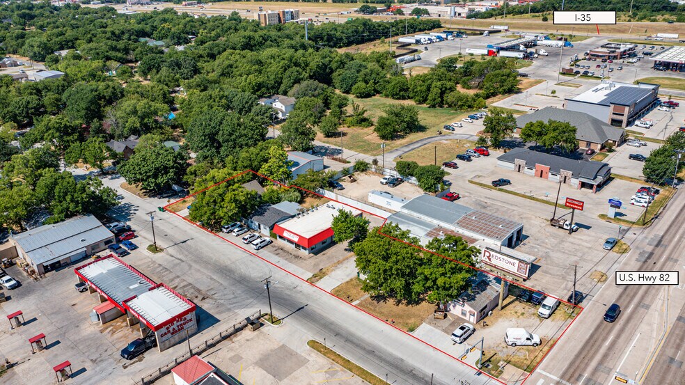 Hwy 82 & I-35 portfolio of 4 properties for sale on LoopNet.ca - Aerial - Image 1 of 18