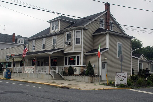 Plus de détails pour 1402 S Main St, Phillipsburg, NJ - Commerce de détail à louer