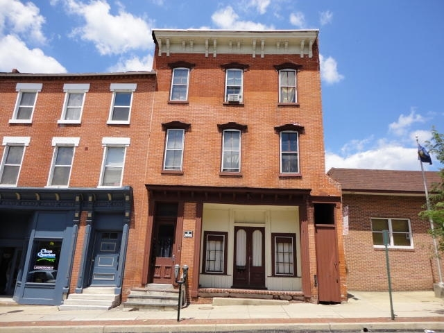 211-213 Locust St, Columbia, PA à vendre - Photo principale - Image 1 de 1