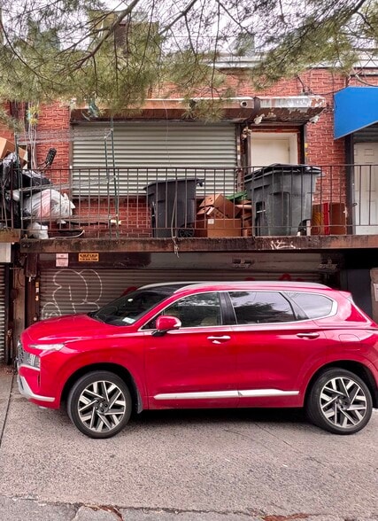 2594 Steinway St, Astoria, NY for sale - Building Photo - Image 2 of 2