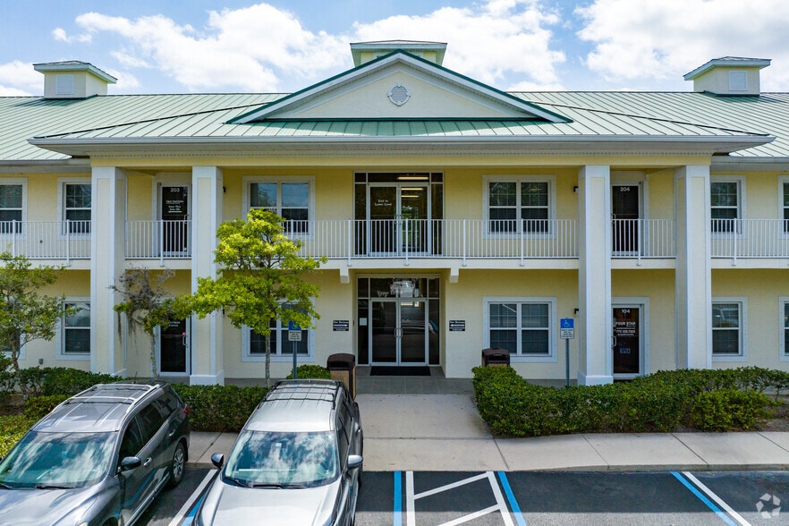 1860 82nd Ave, Vero Beach, FL à louer - Photo principale - Image 1 de 11