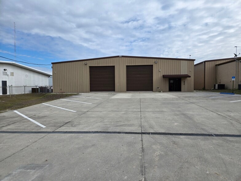 8535 Rees St, Port Richey, FL for sale - Building Photo - Image 2 of 30