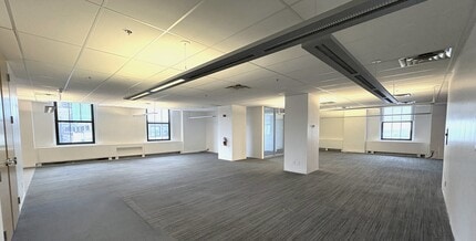 360 Rue Saint-Jacques, Montréal, QC for lease Interior Photo- Image 2 of 3