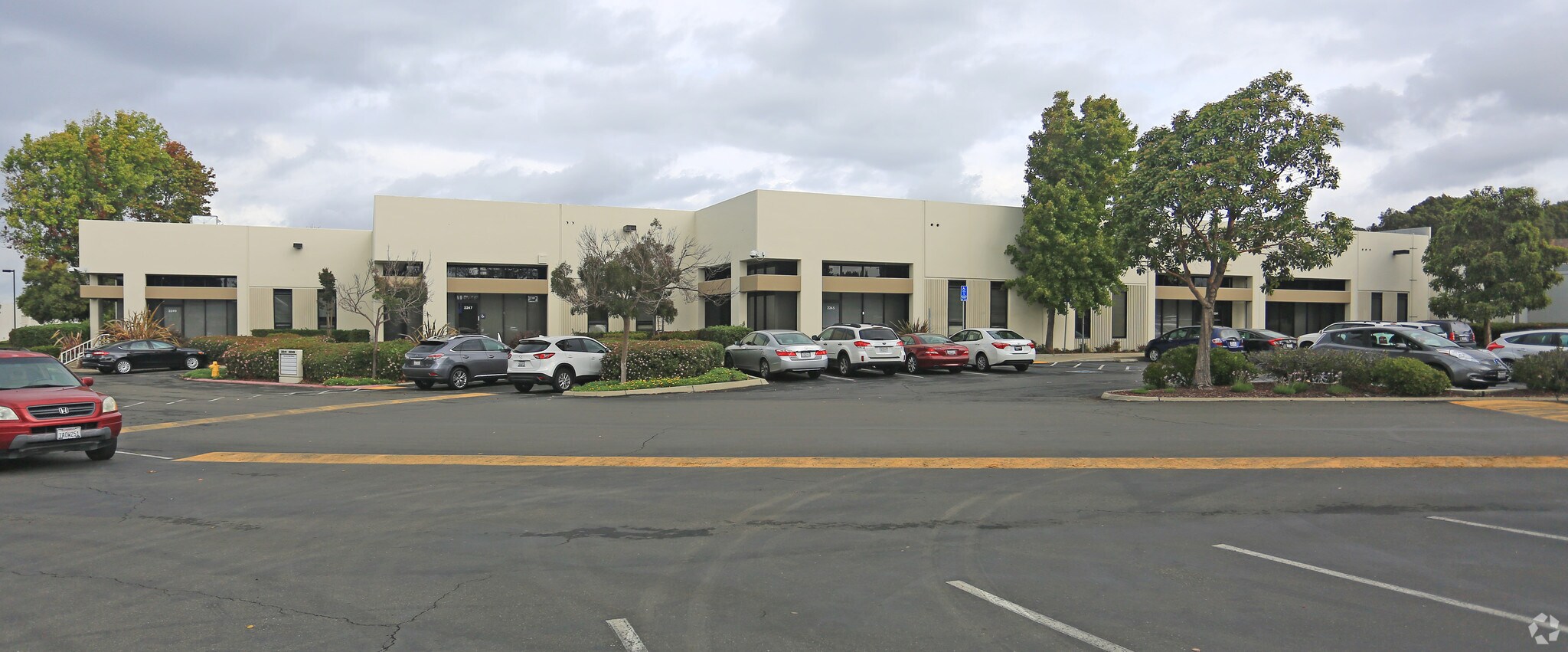 2245-2249 National Ave, Hayward, CA à louer Photo du bâtiment- Image 1 de 5