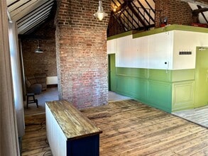 1-5 Warstone Ln, Birmingham à louer Photo intérieure- Image 2 de 5