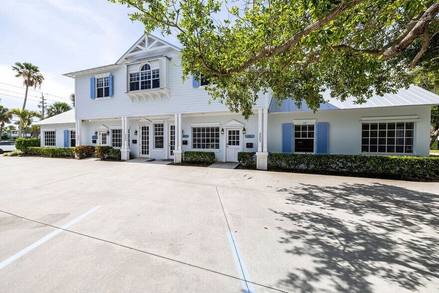 3509 Ocean Dr, Vero Beach, FL à vendre - Photo du bâtiment - Image 2 de 17