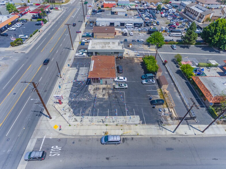 8142 Garden Grove Blvd, Garden Grove, CA à vendre - Photo du bâtiment - Image 3 de 9