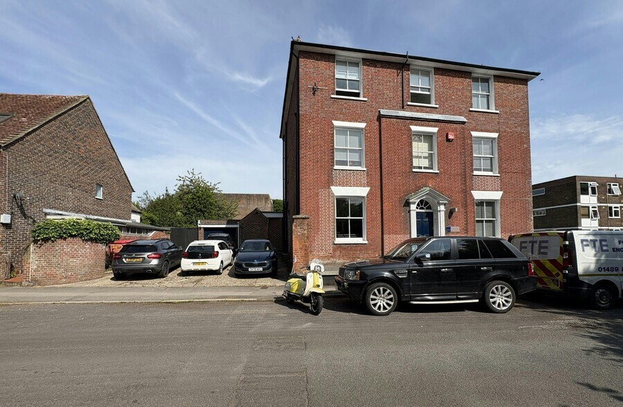 61 South St, Havant for sale - Building Photo - Image 1 of 13