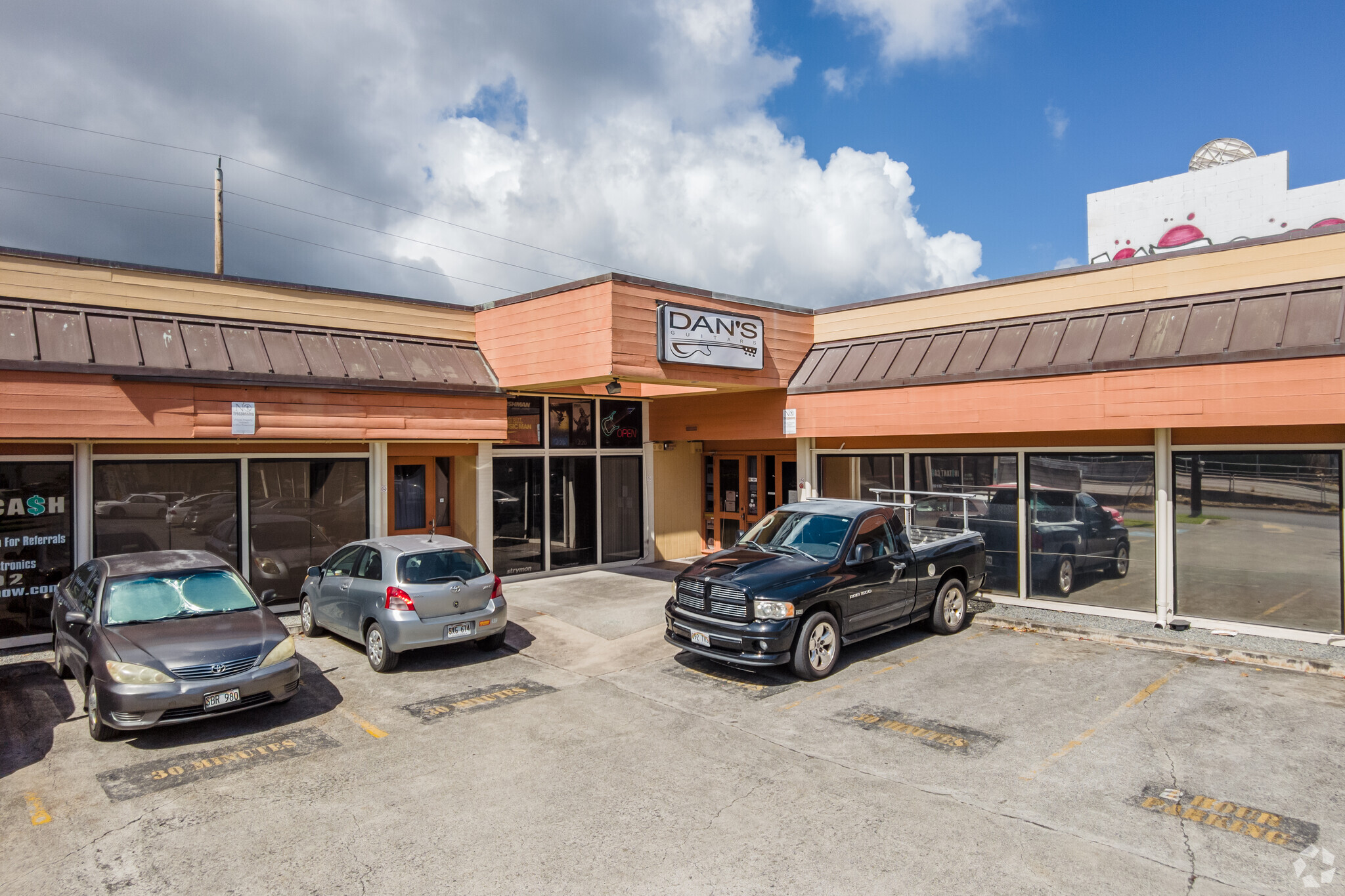 2000 S Beretania St, Honolulu, HI for sale Building Photo- Image 1 of 11