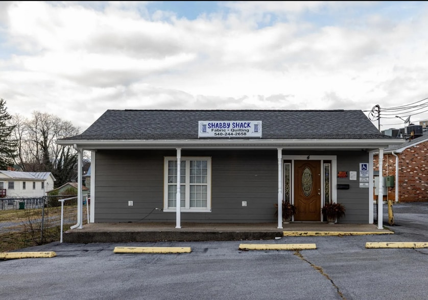 4 First St, Luray, VA for sale - Building Photo - Image 2 of 5
