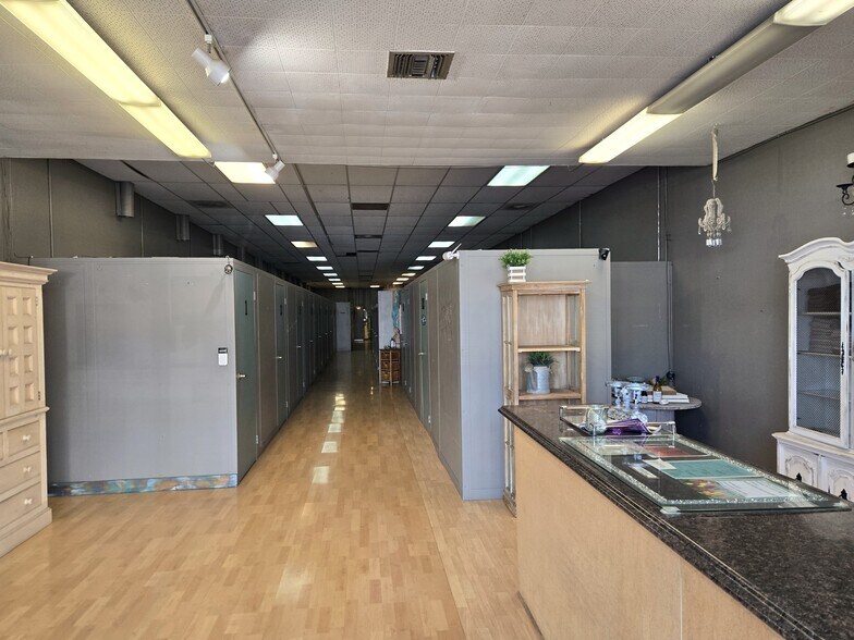 1323-1465 S Broadway, Santa Maria, CA à louer - Photo du bâtiment - Image 3 de 10