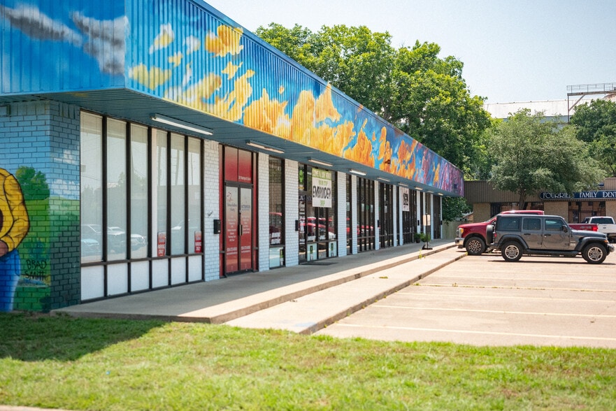 2611 Washington St, Waller, TX for lease - Building Photo - Image 2 of 7