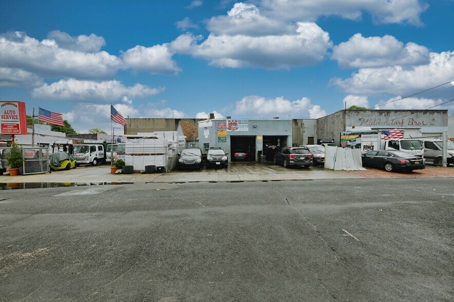 181 N Main St, Freeport, NY à vendre - Photo du bâtiment - Image 3 de 7