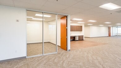 9601 Amberglen Blvd, Austin, TX for lease Interior Photo- Image 2 of 5