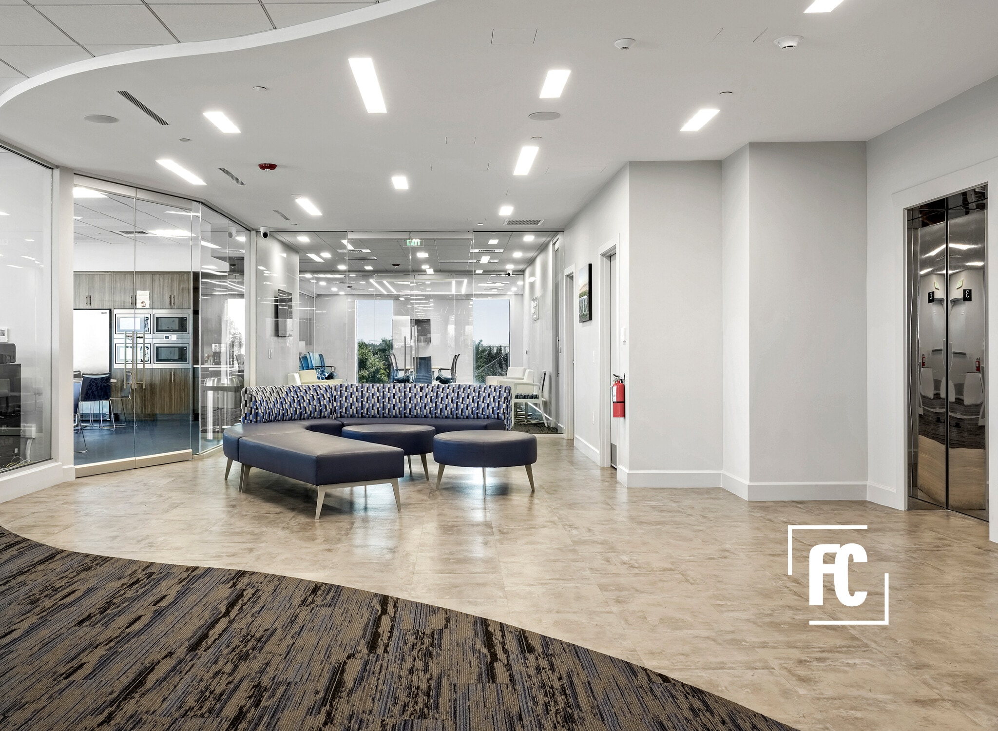 2100 SE Ocean Blvd, Stuart, FL for lease Interior Photo- Image 1 of 14