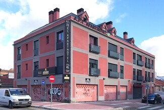 Plus de détails pour Multi-résidentiel à vendre