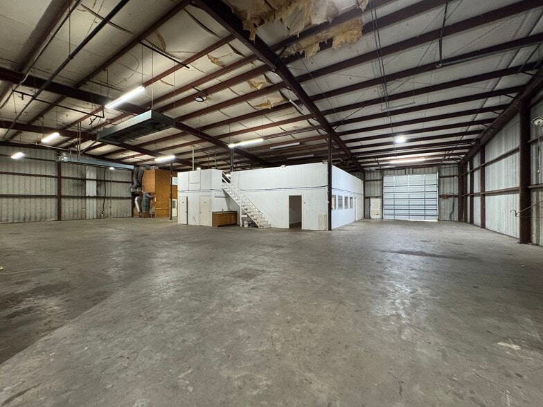 8508 Rannie Rd, Houston, TX for lease - Building Photo - Image 3 of 7