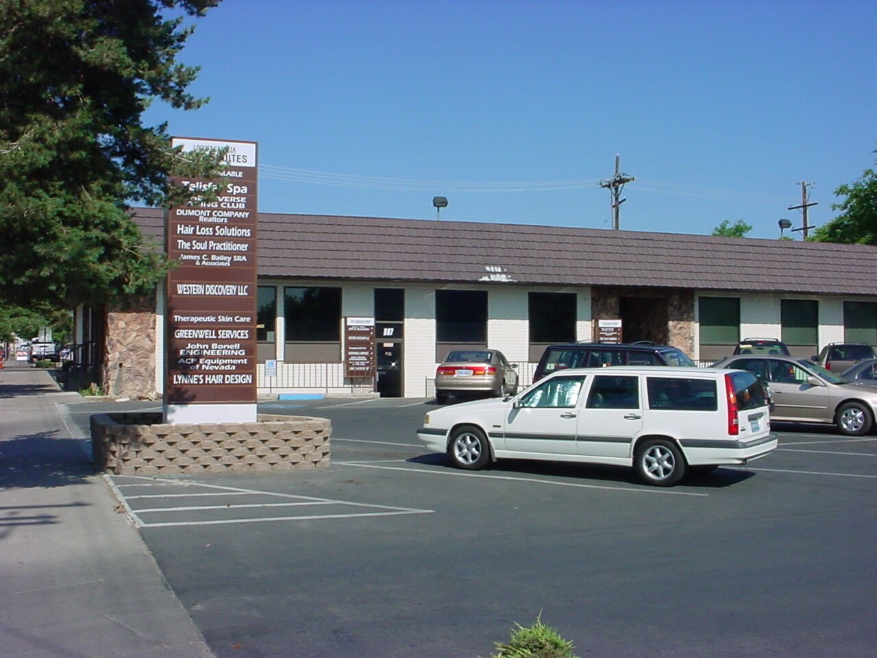 501 Casazza Dr, Reno, NV à louer Photo du bâtiment- Image 1 de 4