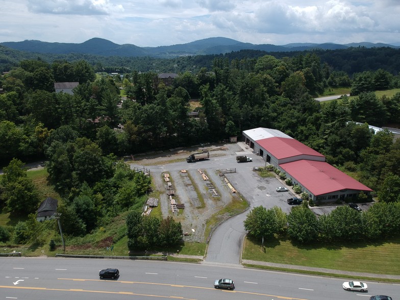 1329 US-421, Boone, NC for sale - Primary Photo - Image 1 of 1