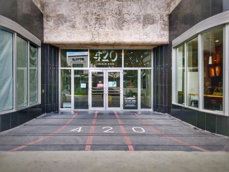 420 Lincoln Rd, Miami Beach, FL for lease - Building Photo - Image 2 of 72