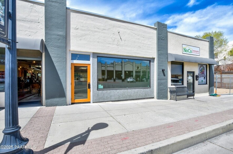 214 N Cortez St, Prescott, AZ à louer - Photo du bâtiment - Image 1 de 10