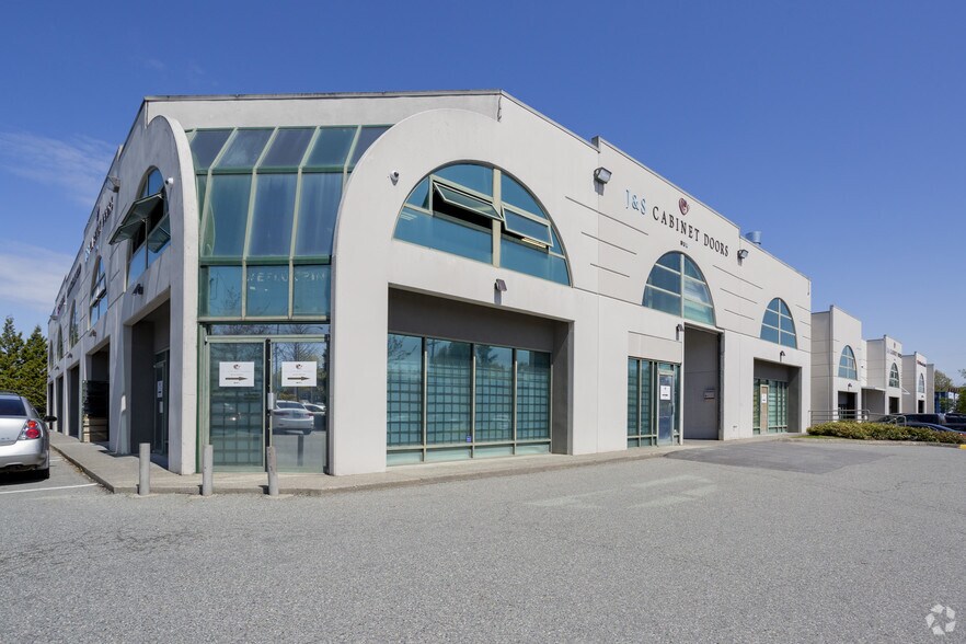 12975 84 Ave, Surrey, BC à louer - Photo du bâtiment - Image 2 de 9