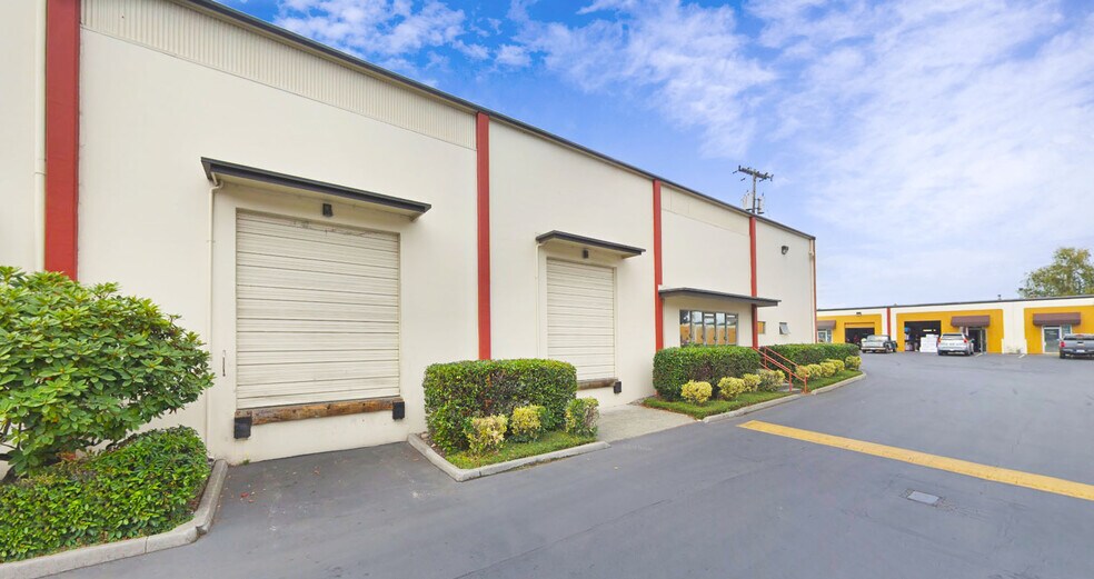 400-410 S 96th St, Seattle, WA à louer - Photo du bâtiment - Image 2 de 3