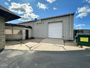 7401 Coldwater Rd, Fort Wayne, IN for lease Interior Photo- Image 2 of 2