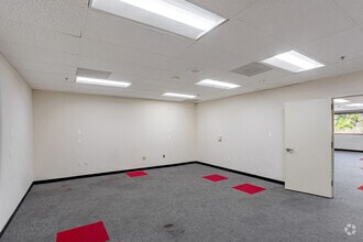 97 E Brokaw Rd, San Jose, CA à louer Photo intérieure- Image 1 de 3