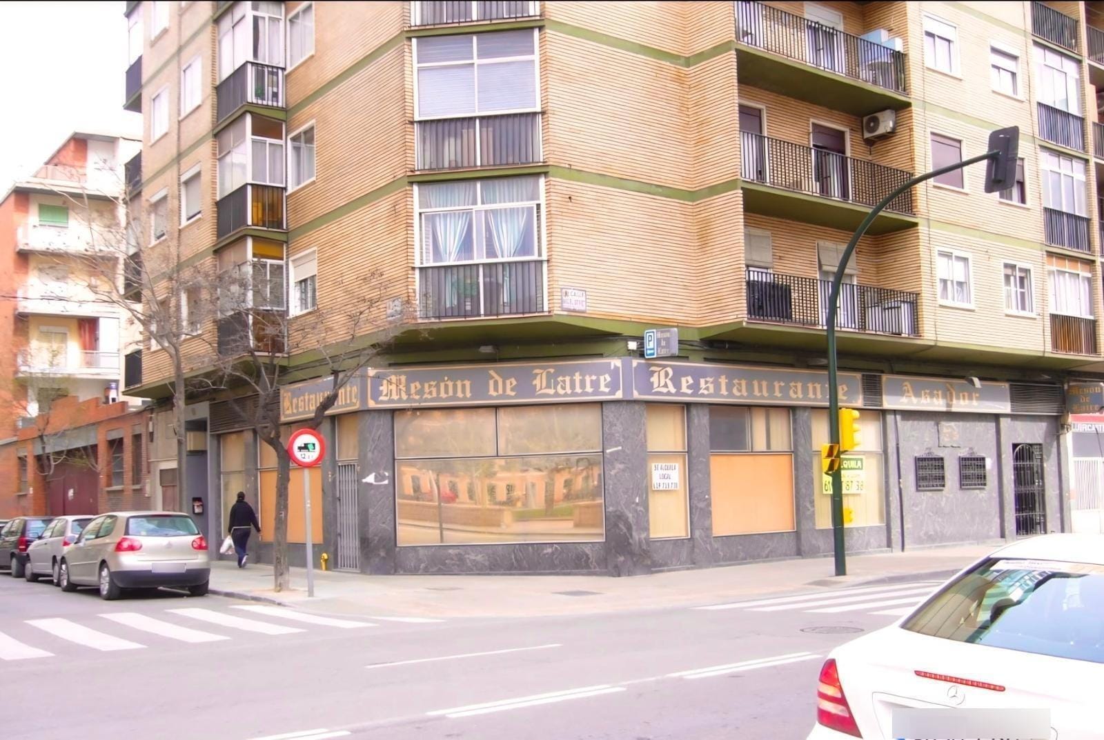 Retail in Zaragoza, Zaragoza for lease Building Photo- Image 1 of 3