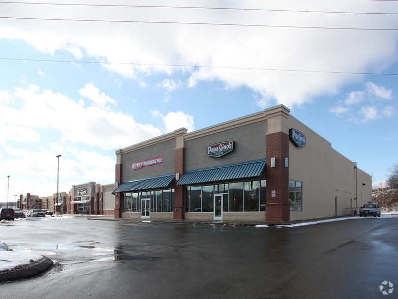 685 Merrill Rd, Pittsfield, MA à louer - Photo du bâtiment - Image 3 de 26